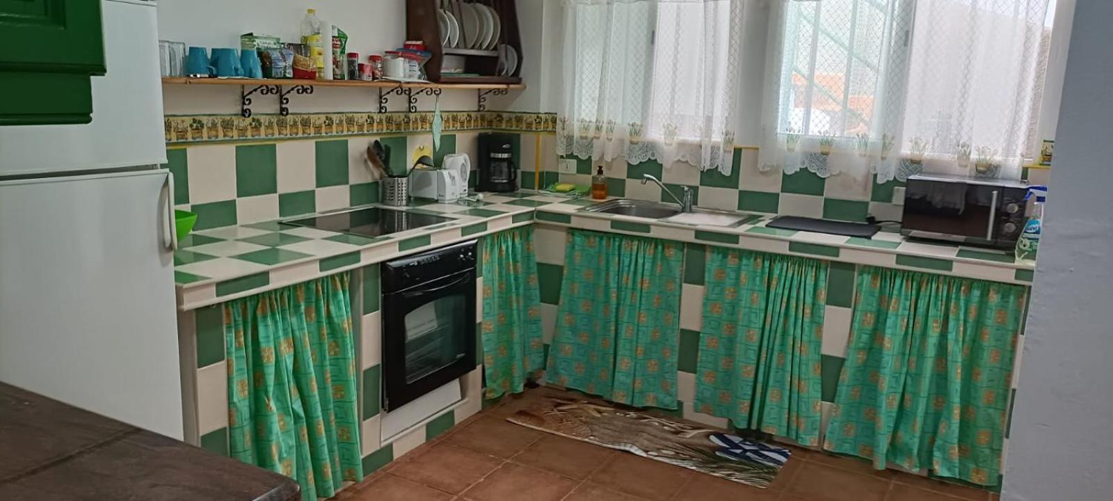 Habitacion Matrimonial En Un Bajo Bano Compartido Areas Compartidas Abades  Екстер'єр фото