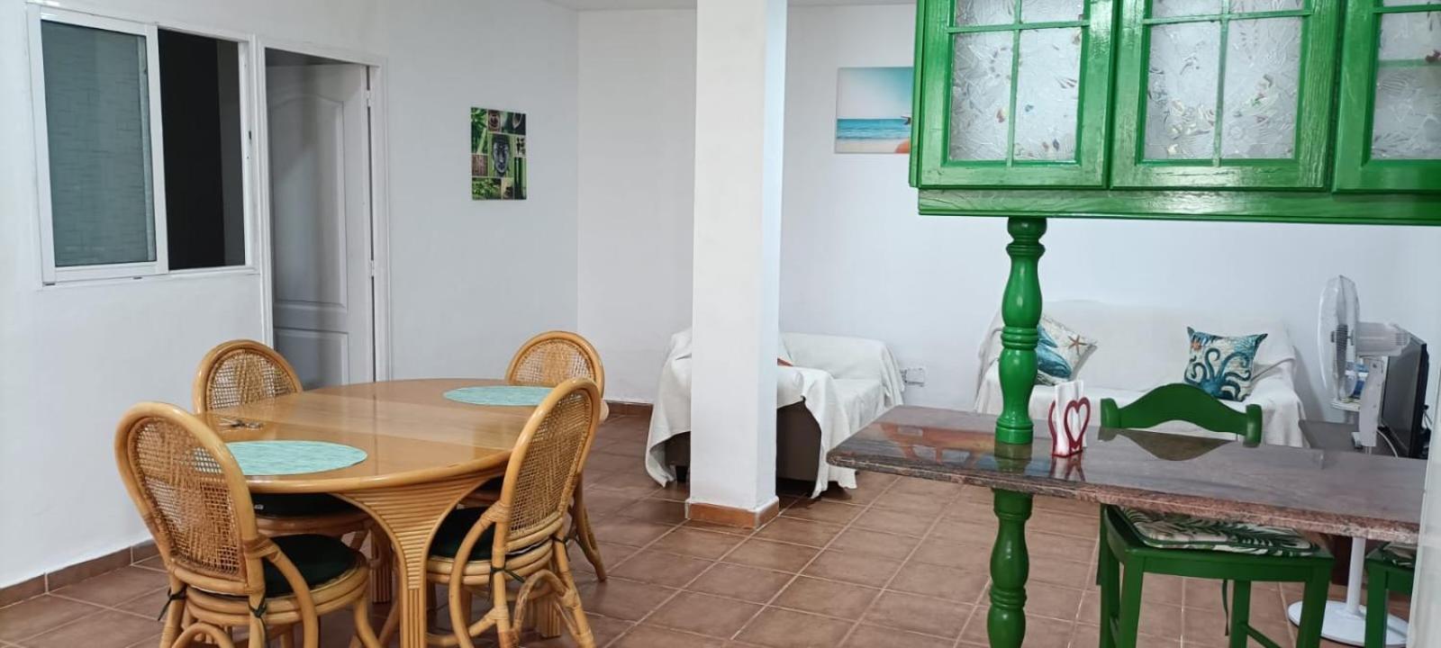 Habitacion Matrimonial En Un Bajo Bano Compartido Areas Compartidas Abades  Екстер'єр фото