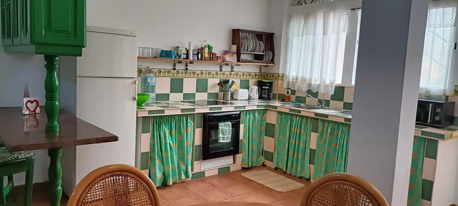 Habitacion Matrimonial En Un Bajo Bano Compartido Areas Compartidas Abades  Екстер'єр фото